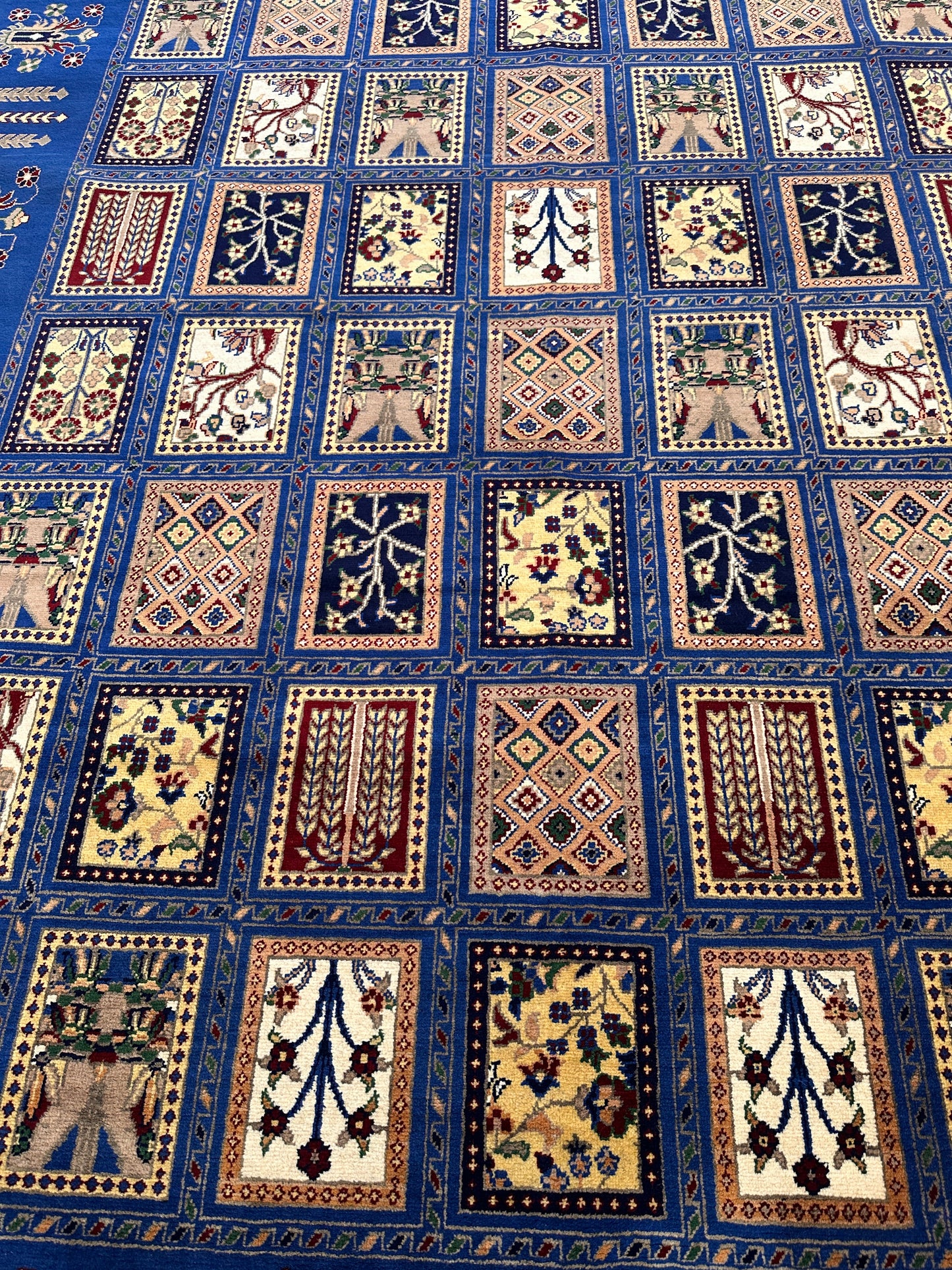 6'9″ x 10' Hand-Knotted Afghani Bakhtiari Wool Rug – Persian Garden Design – Blue & Cream