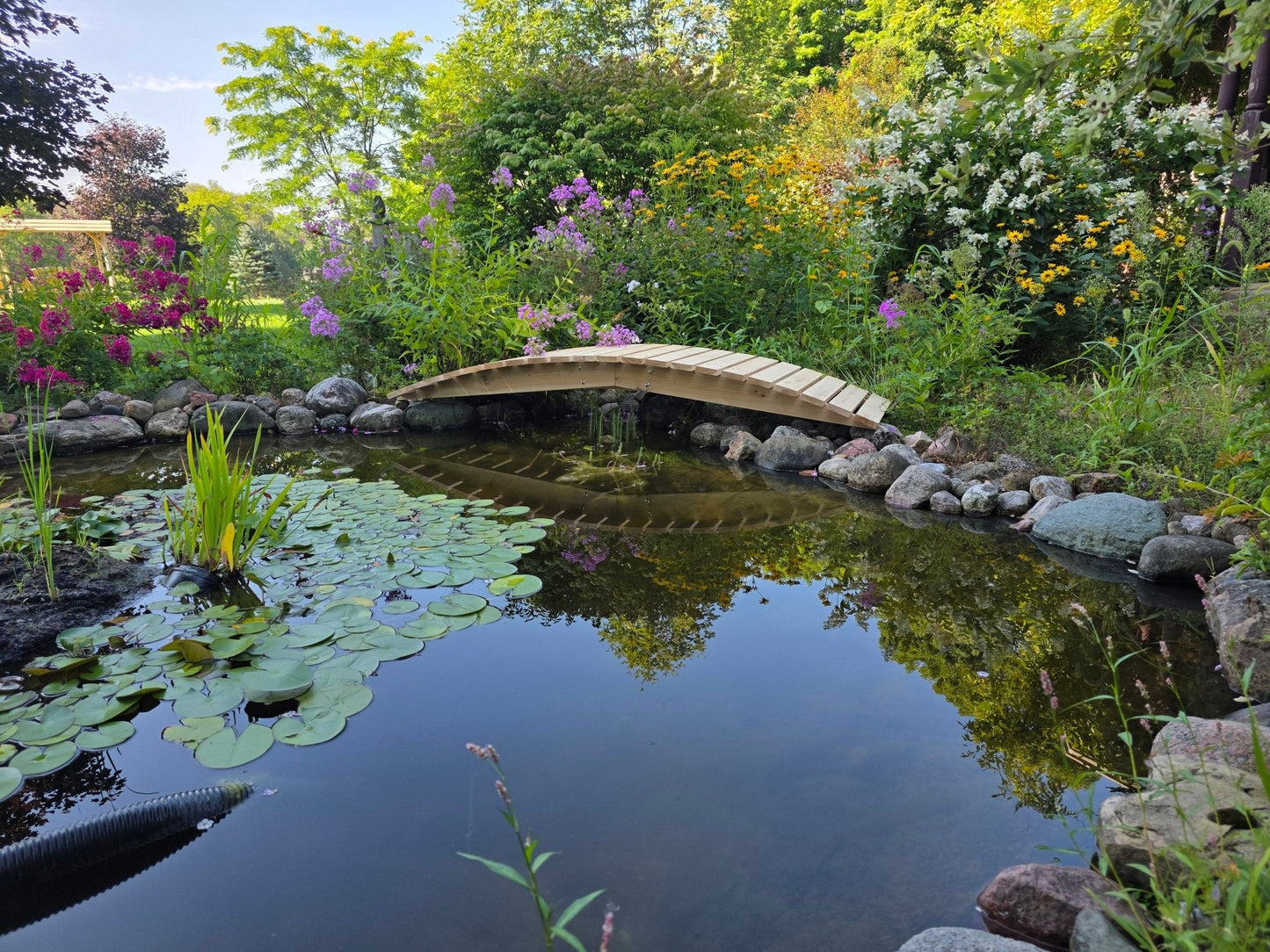 8 ft bridge with no railling