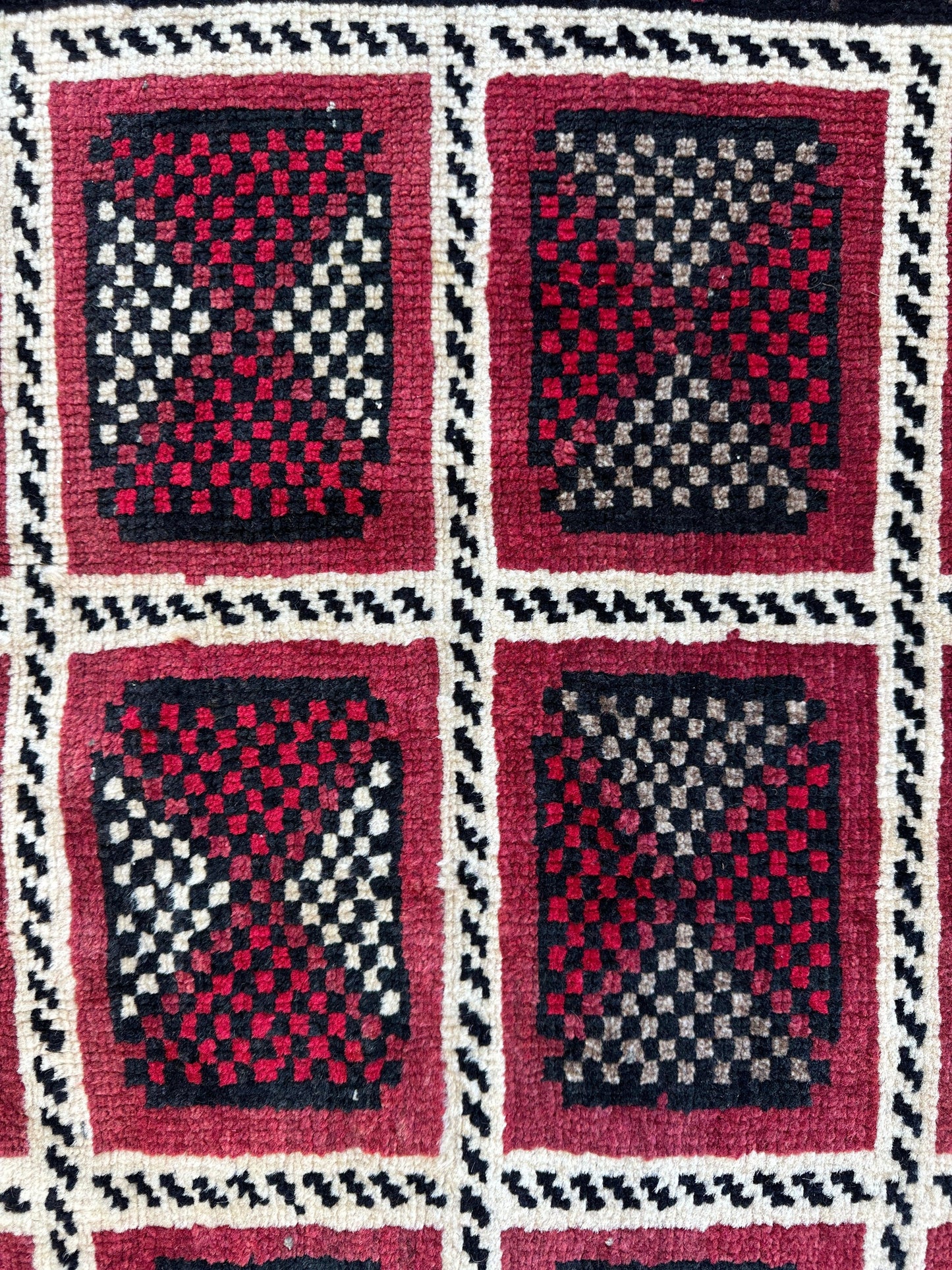 Hand-knotted Persian Tribal Khorramabad Wool Rug 4’3” x 6’10”