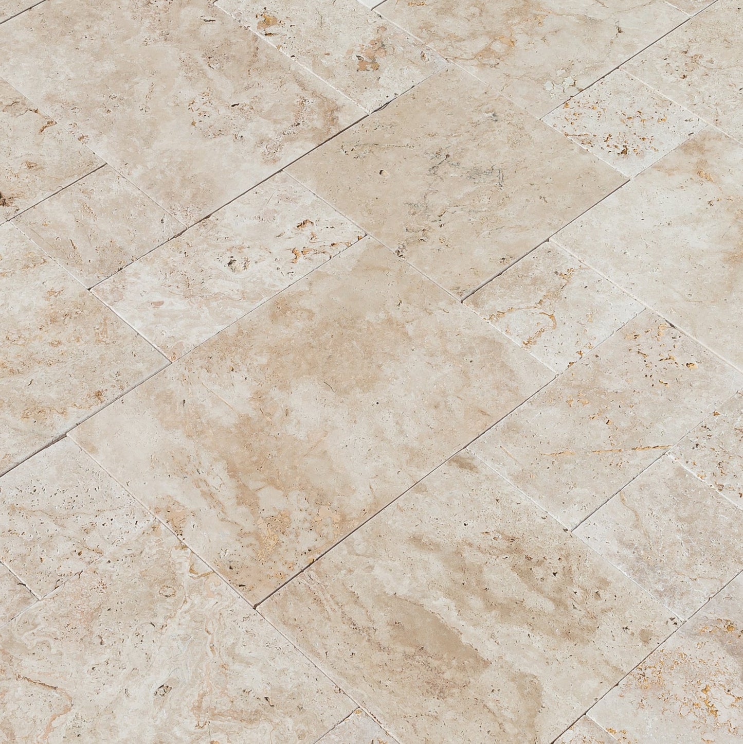 Light Antique Travertine Pattern Tumbled Pavers - Full Truckload