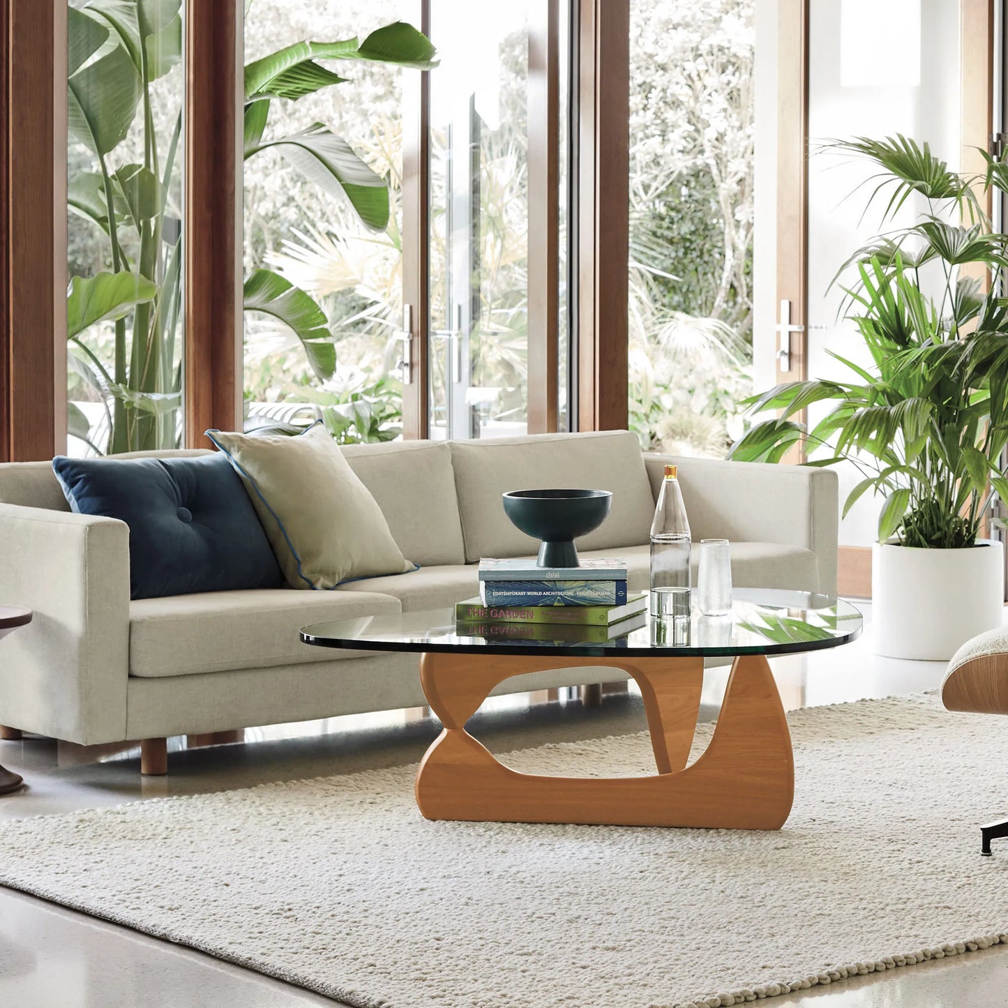 The House Of Bonney Sculptural Glass & Ashwood Coffee Table – A Statement of Modern Refinement