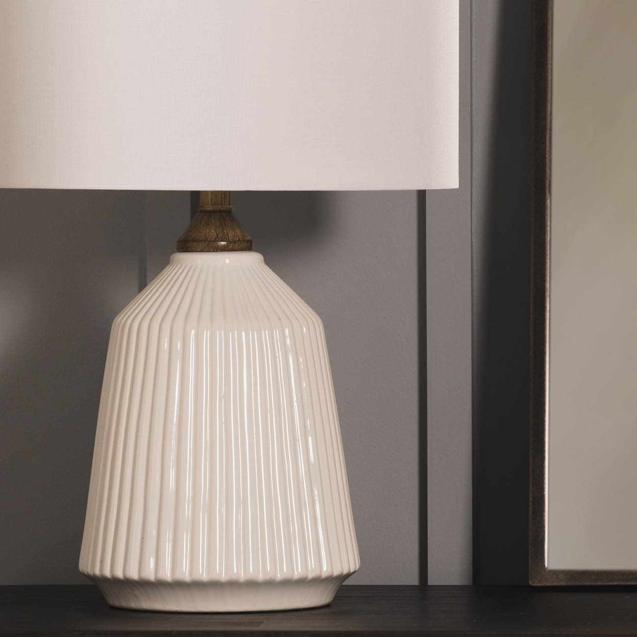 Tramutola White Table Lamp