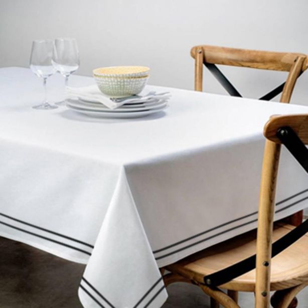 Double Embroidery Border Cotton Sateen Solid Table Cloth