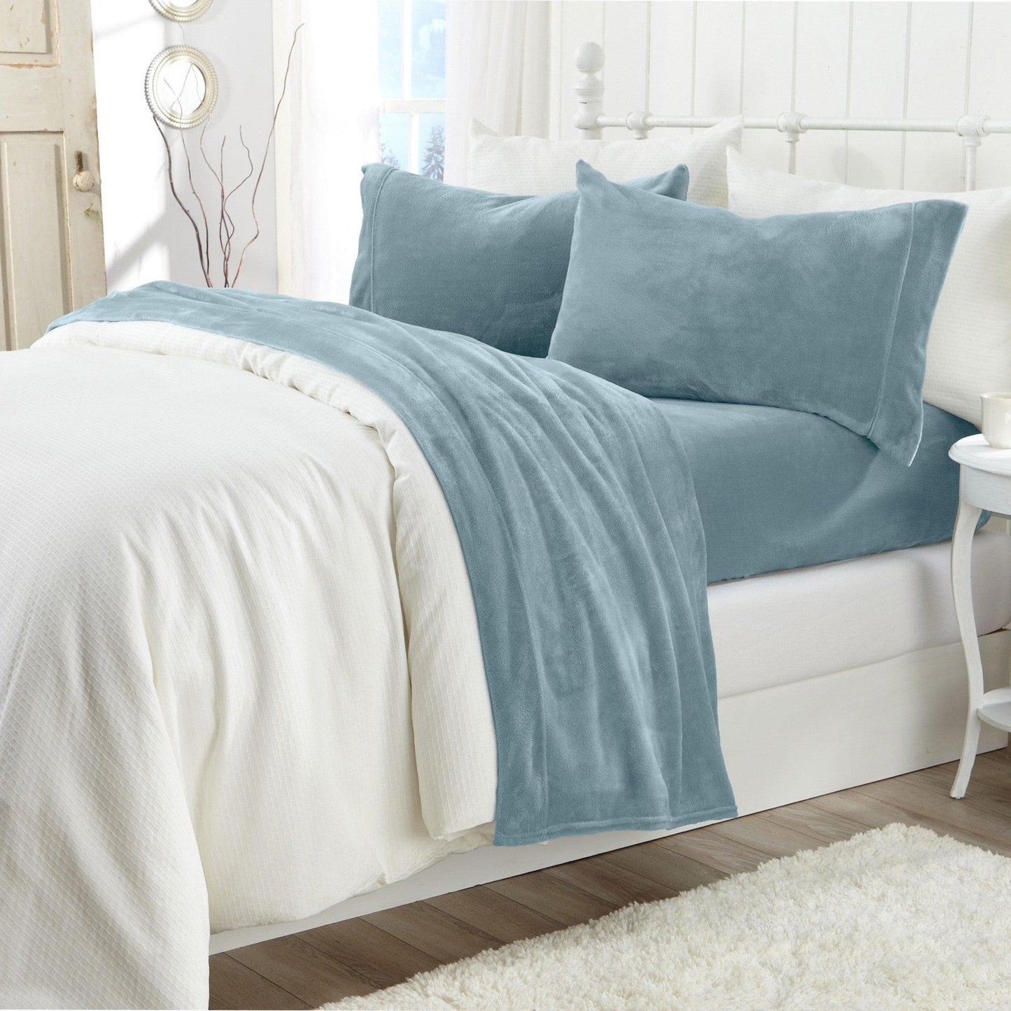 4-Piece Solid Plush Sheet - Velvet Luxe Collection