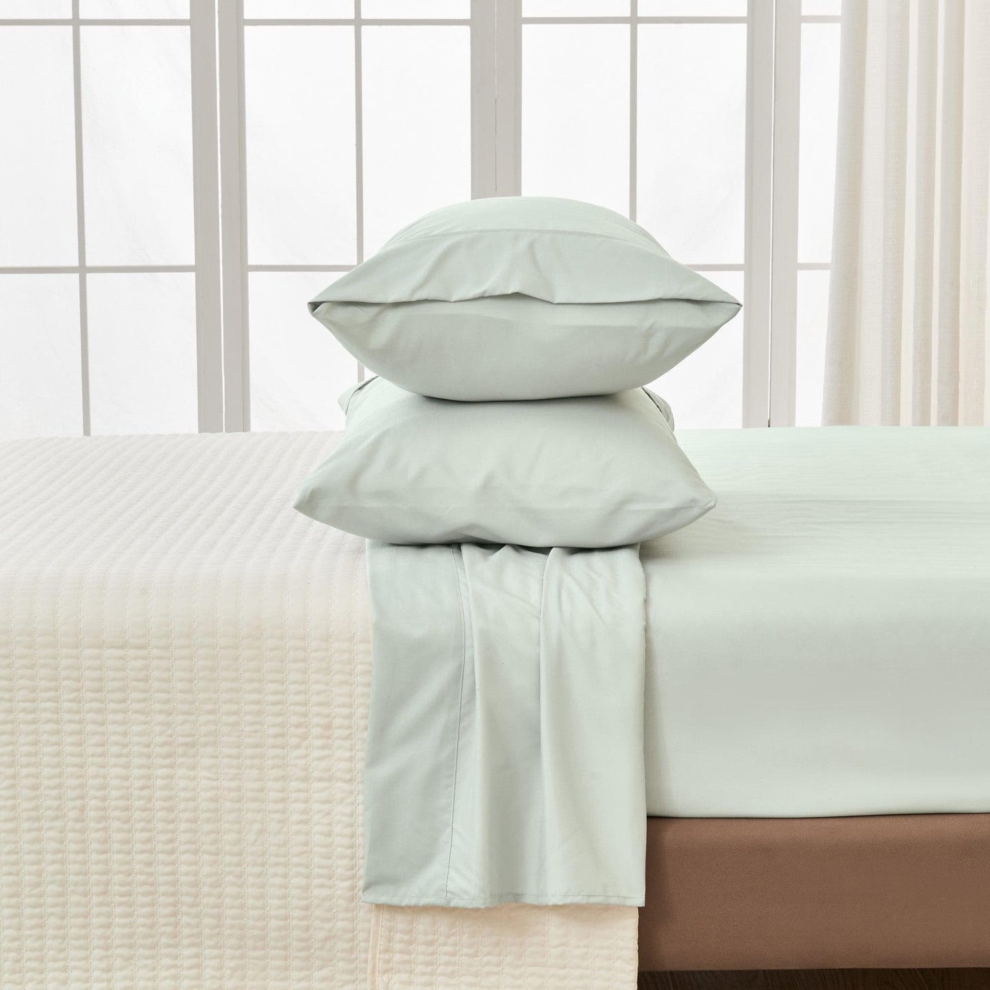 4 Piece Solid Microfiber Sheet - Amara Collection
