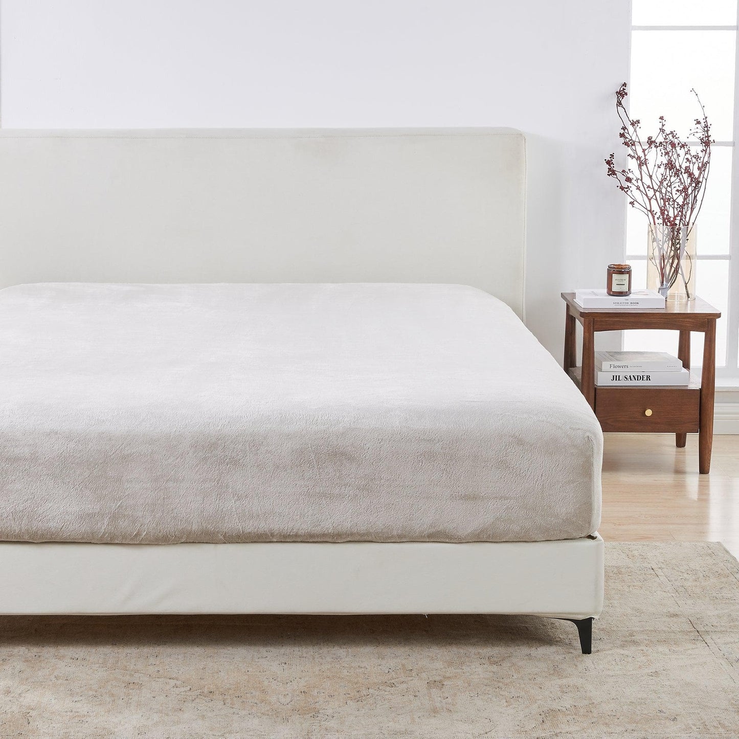 Solid Plush Fitted Sheet - Velvet Luxe Collection