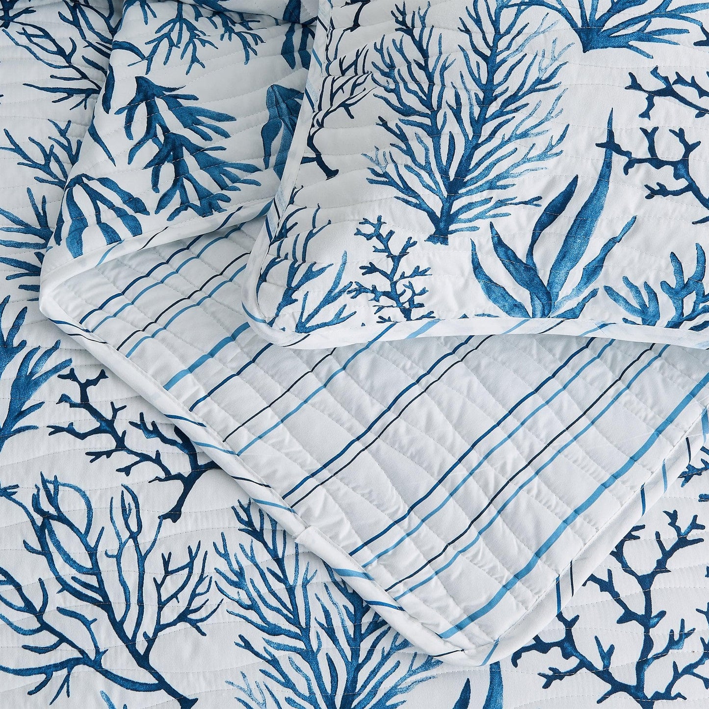 Coastal Navy Coral Quilt Set - Saelia Collection