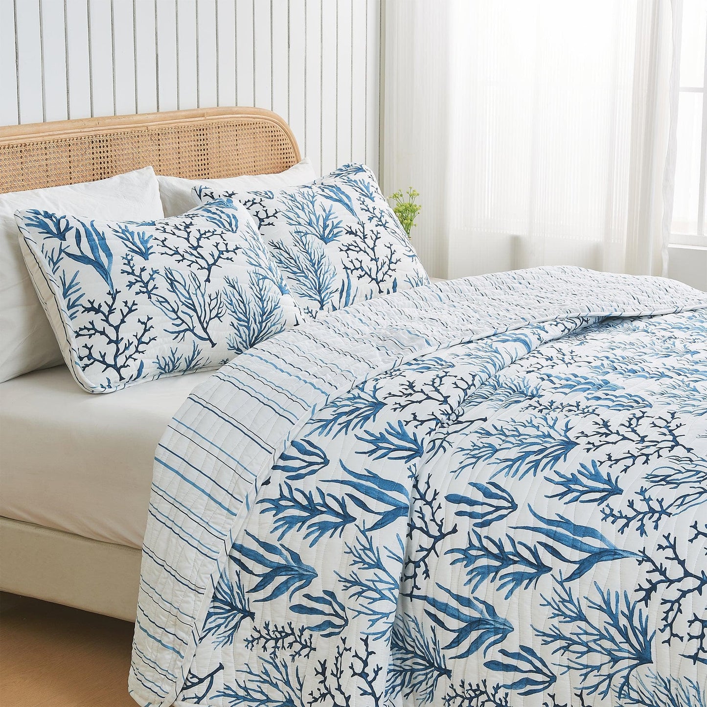 Coastal Navy Coral Quilt Set - Saelia Collection