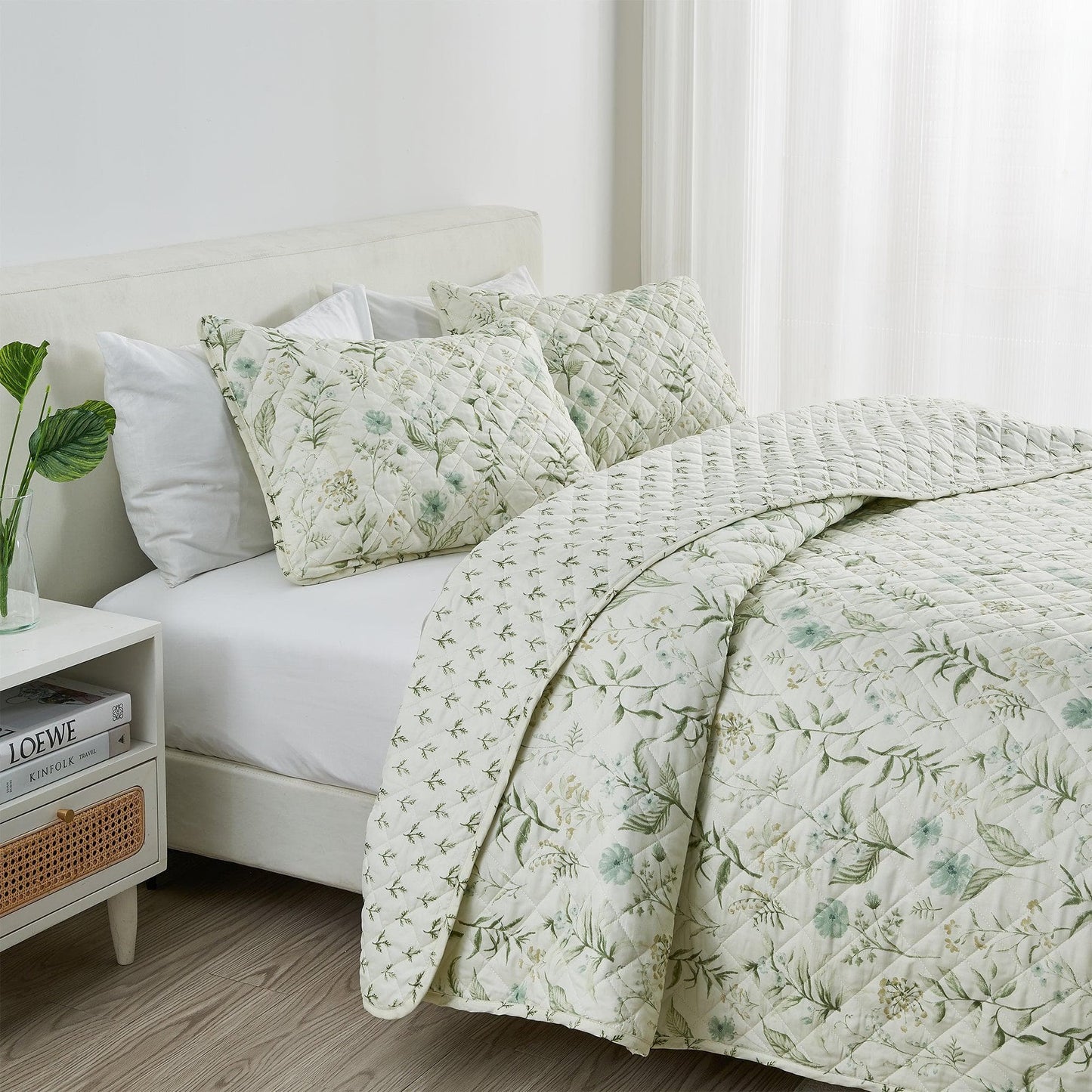 Floral Printed Microfiber Quilt Set - Glyndora Collection