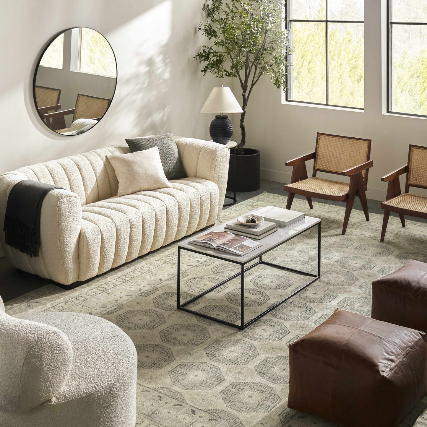 Round Mirror with Black Aluminum Frame