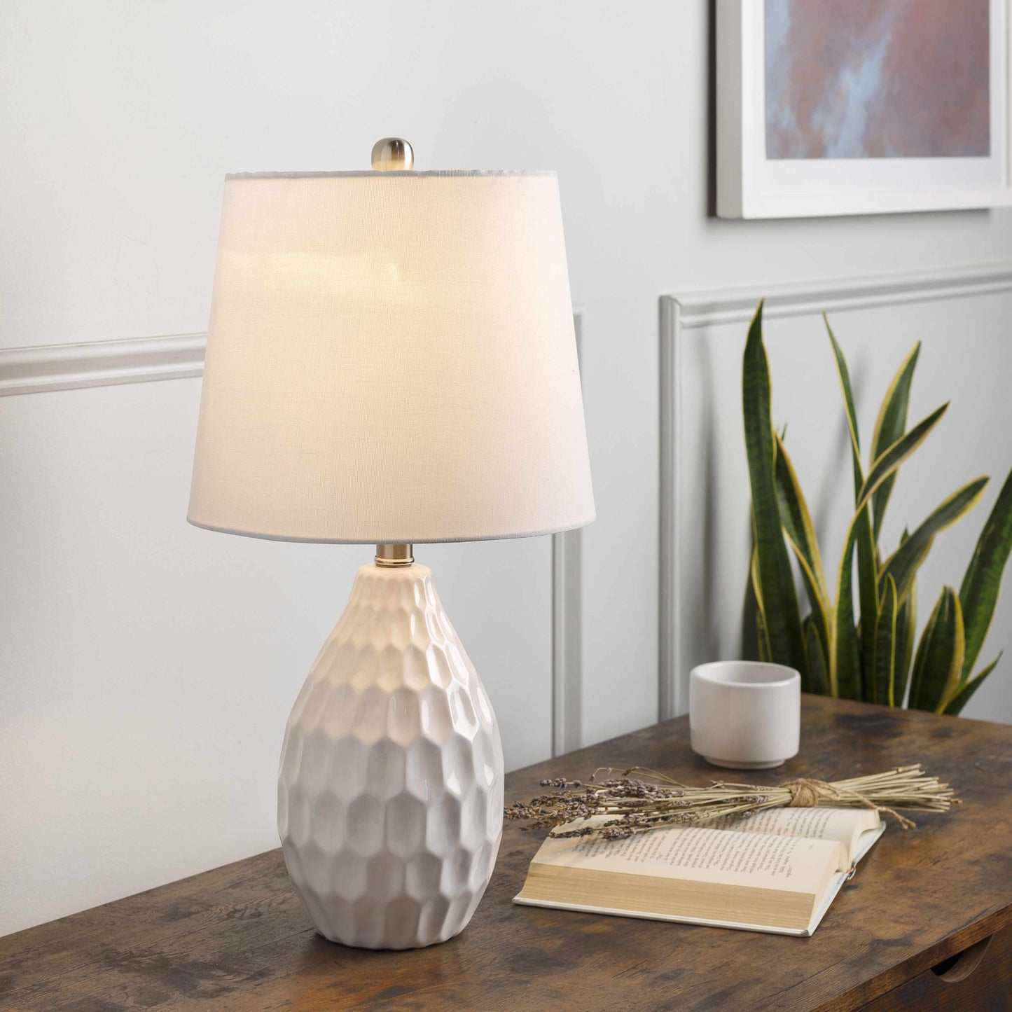 Taguig White Ceramic Table Lamp